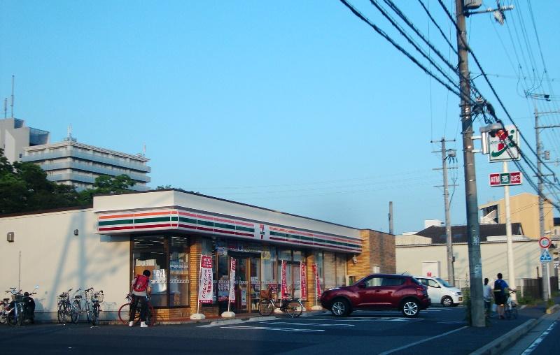 コンビニ　セブンイレブン 草津南笠町店（コンビニ）まで670m