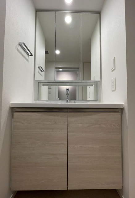 洗面設備　※写真は同タイプ住戸です。