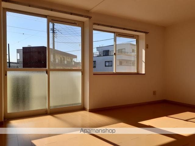 しいの木ハウスの居間写真