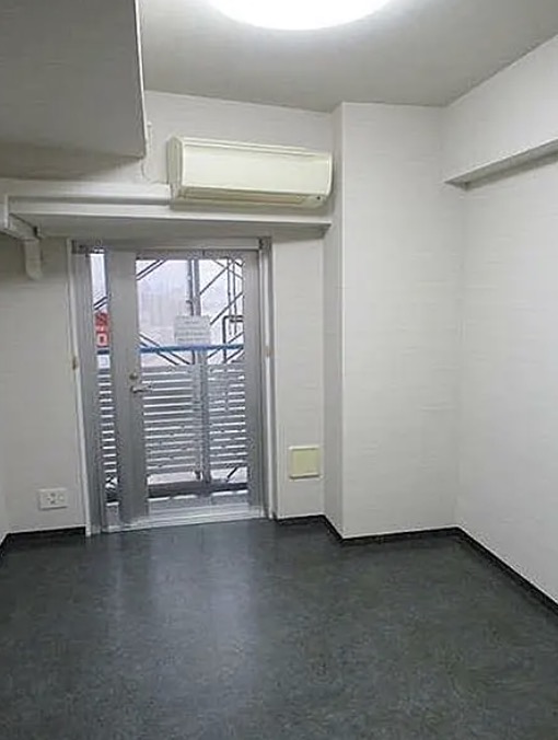 都営三田線 新板橋駅 徒歩5分 14階建 築21年の居間写真