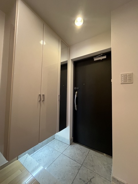 アルス心斎橋の玄関写真