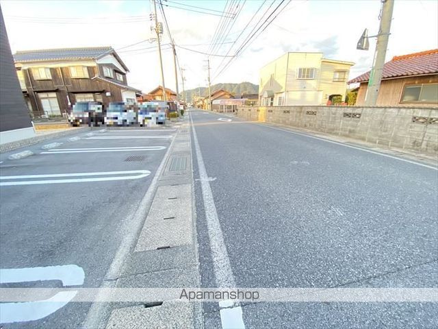 その他　前面道路（その他）まで0m