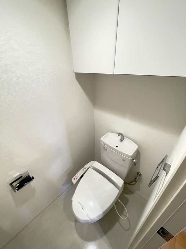 ＪＲ山手線 高田馬場駅 徒歩9分 15階建 築21年のトイレ写真