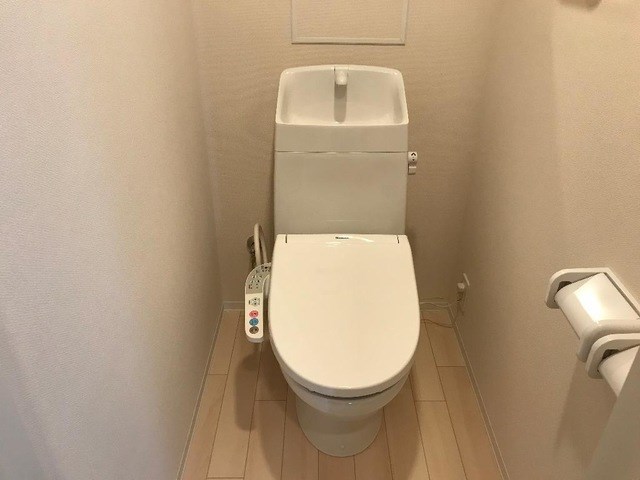 トイレ　コンパクトで使いやすいトイレです