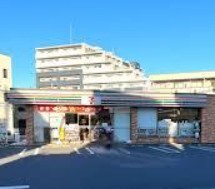 コンビニ　セブンイレブン さいたま鹿手袋3丁目店（コンビニ）まで213m