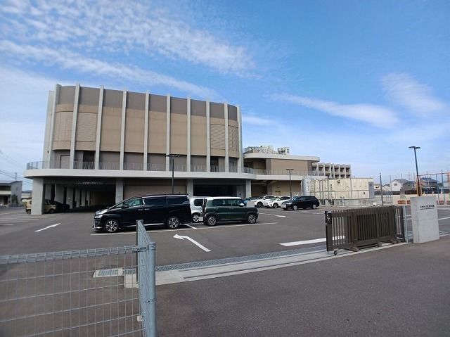 小学校　大在東小学校（小学校）まで700m