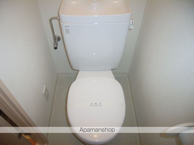 地下鉄谷町線 谷町九丁目駅 徒歩2分 10階建 築21年のトイレ写真