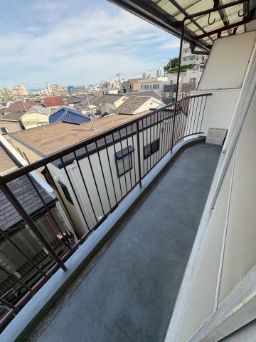 バルコニー　広々としたバルコニーです