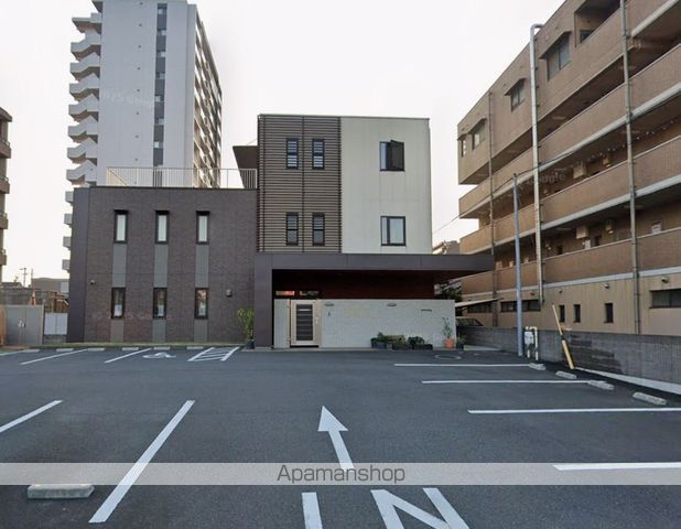 幼稚園・保育園　かがやきの森こども園（幼稚園・保育園）まで180m