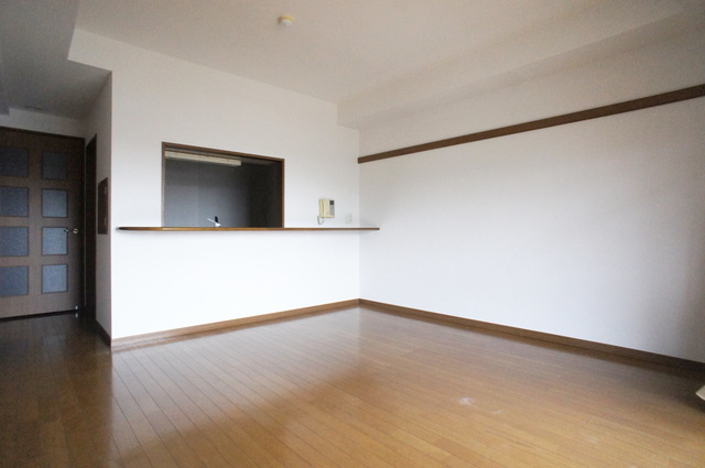 居室・リビング　※参考までに別のお部屋の写真を添付しております