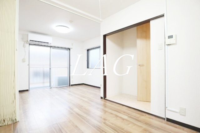 居室・リビング　洋室のお部屋です。