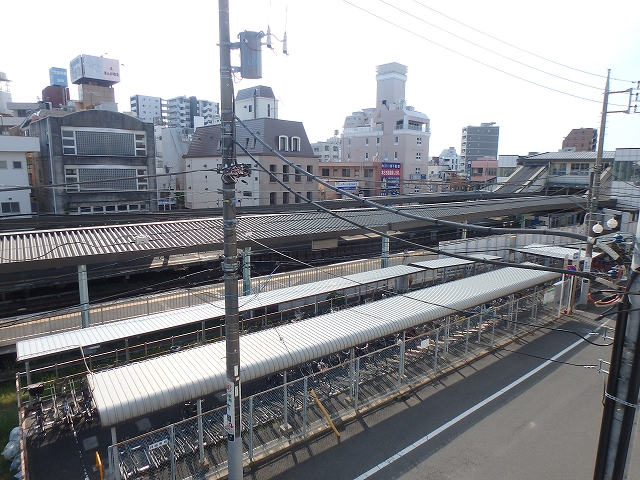 眺望　★駅のホームが見えます。（言うほど騒音は感じませんでした）