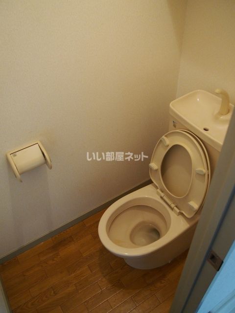 【エトワール・Kのトイレ】
