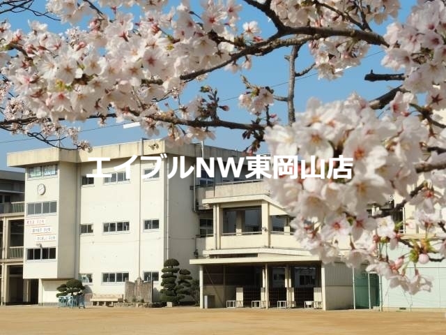 【サンサリーレ西川原の小学校】