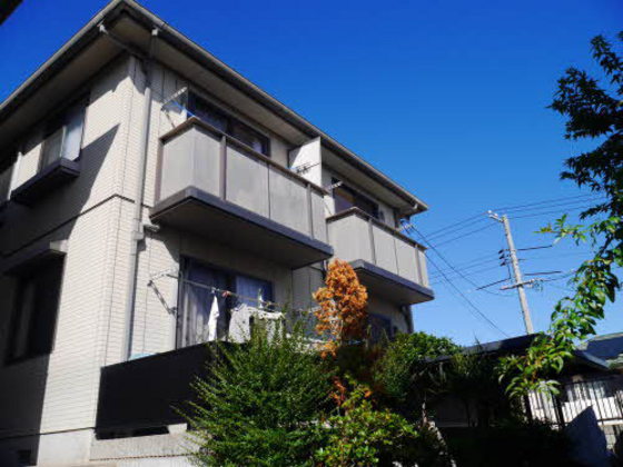 広島市西区高須台のアパートの建物外観