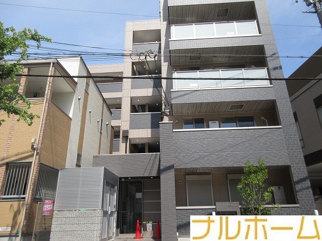 大阪市平野区長吉長原東のマンションの建物外観