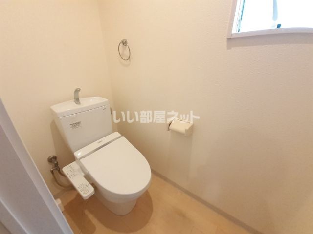 【神戸市中央区二宮町のアパートのトイレ】