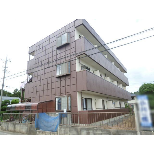 守谷市小山のマンションの建物外観