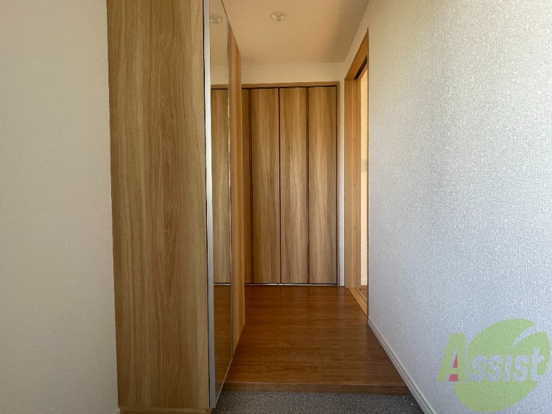 玄関　広い玄関ですので、急いでいるときでも問題ありませんね。