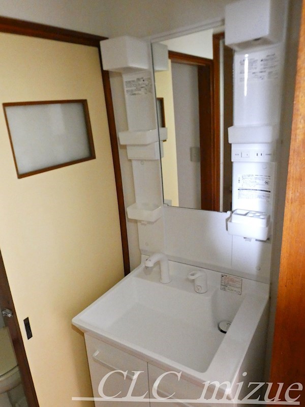 【江戸川区篠崎町のアパートの洗面設備】