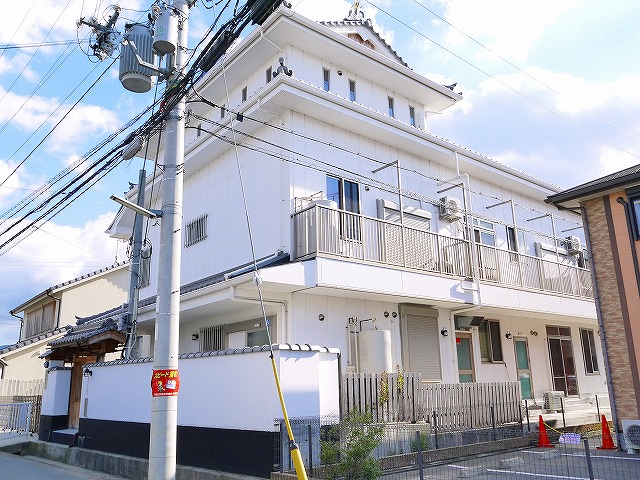 【天理市東井戸堂町のアパートの幼稚園・保育園】