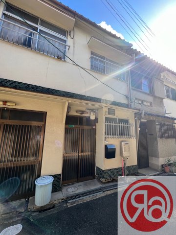 王子町１丁目テラスハウスの建物外観