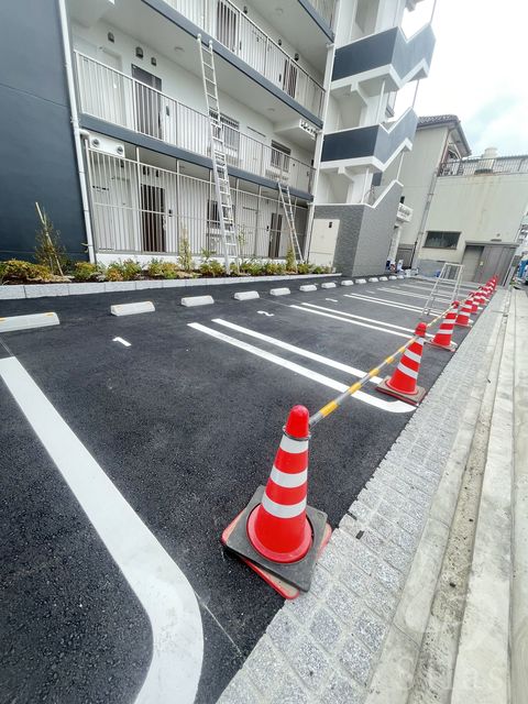 【堺市北区新金岡町のマンションの駐車場】