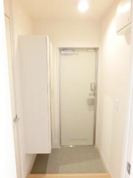 モンシェモワ　玄関　玄関内