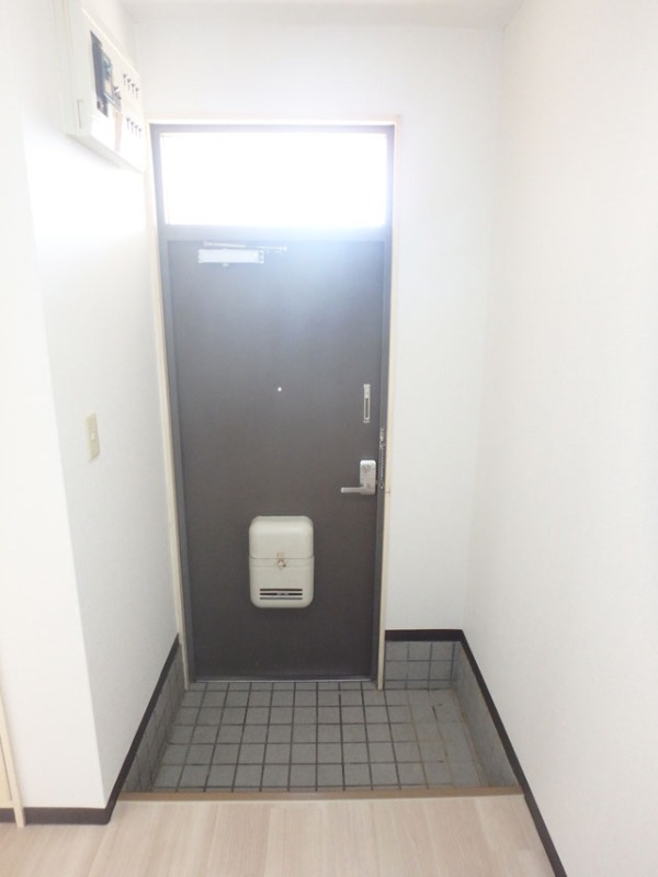 玄関　（イメージ）