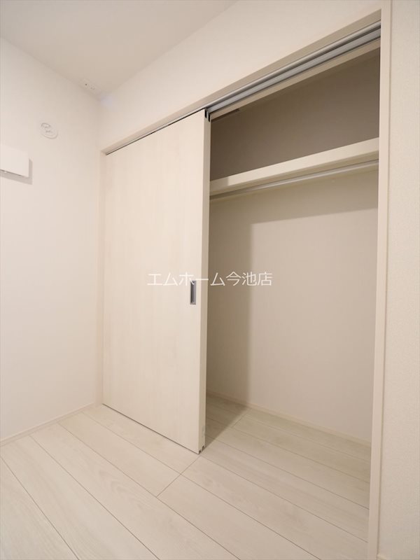 収納　クローゼット（収納スペース充実しています）同仕様写真