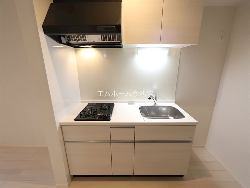 キッチン　システムキッチン（ガス2口コンロ付）同仕様写真