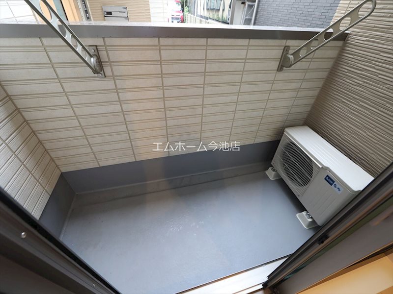 バルコニー　バルコニー　同仕様写真