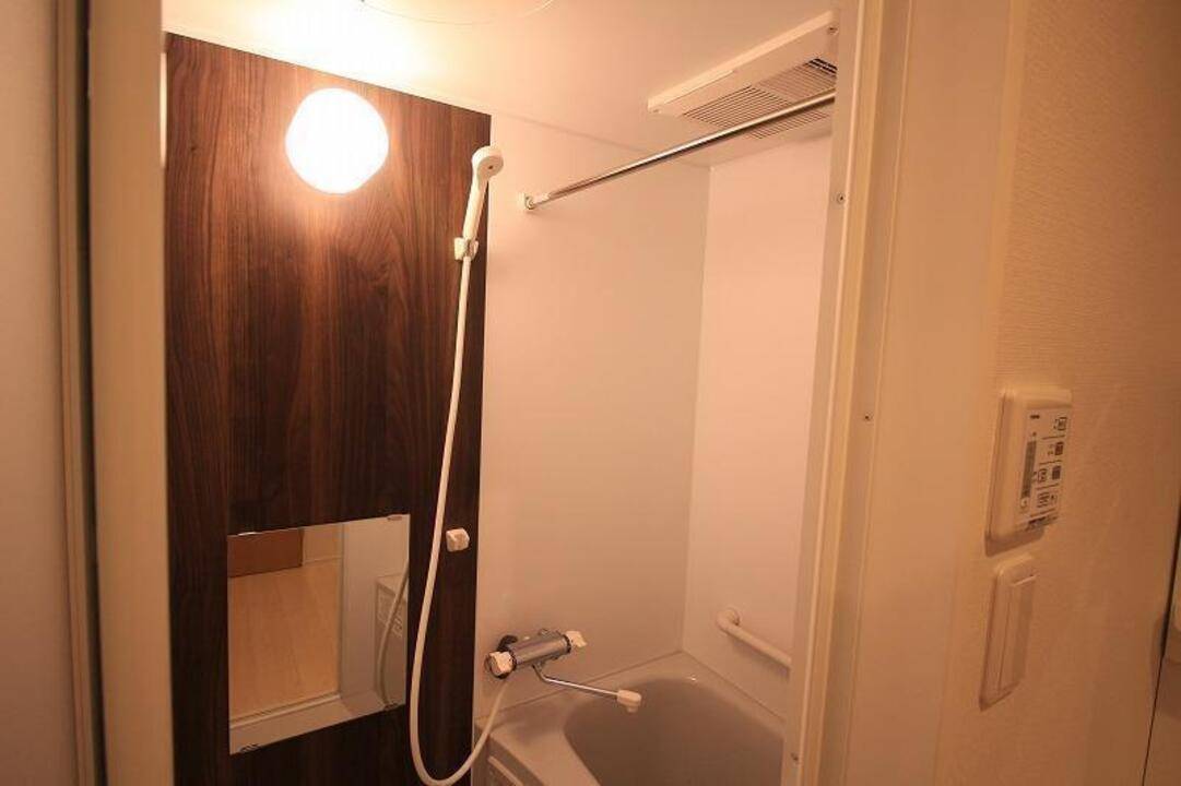 バス・シャワールーム　浴室