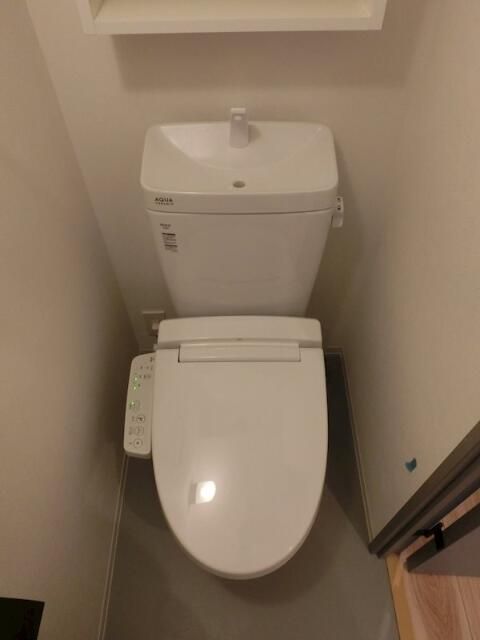 トイレ　落ち着いたトイレです