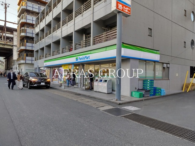 コンビニ　ファミリーマート 西船橋駅北口店（コンビニ）まで187m