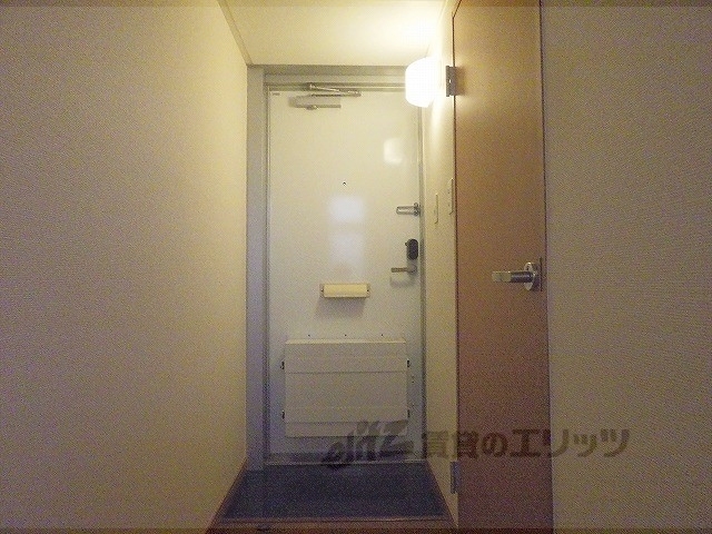 レオパレスゴーゴーの玄関写真