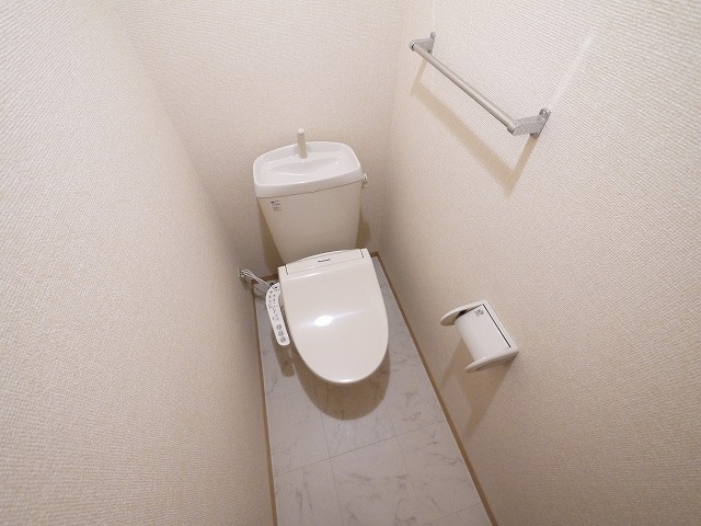 トイレ　清潔感のあるトイレです