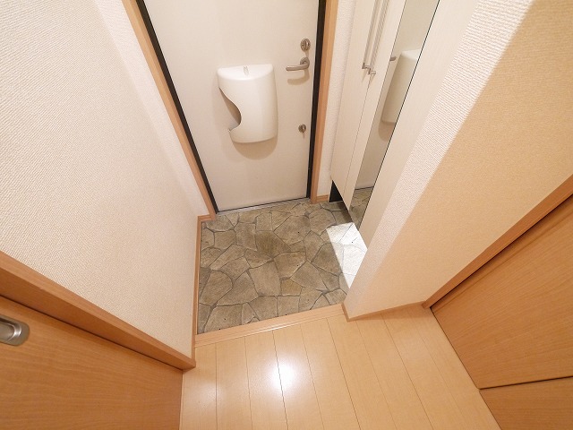 玄関　シンプルで使いやすい玄関です
