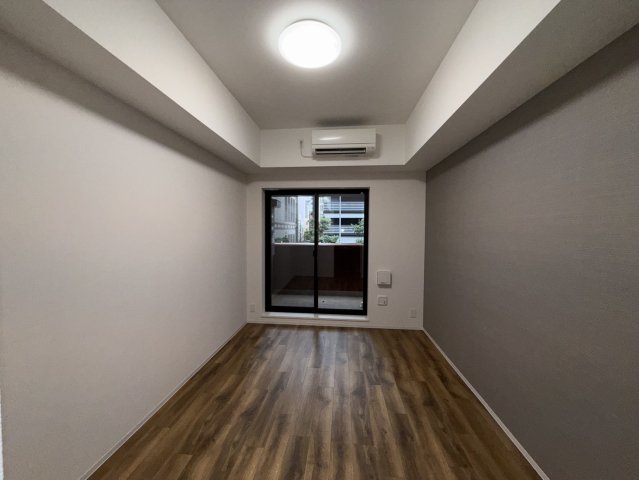居室・リビング　同物件別部屋写真