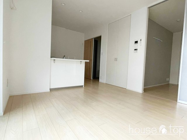 居室・リビング　LOOP　RESIDENCE