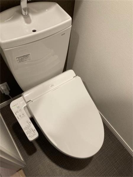 トイレ　別号室イメージ