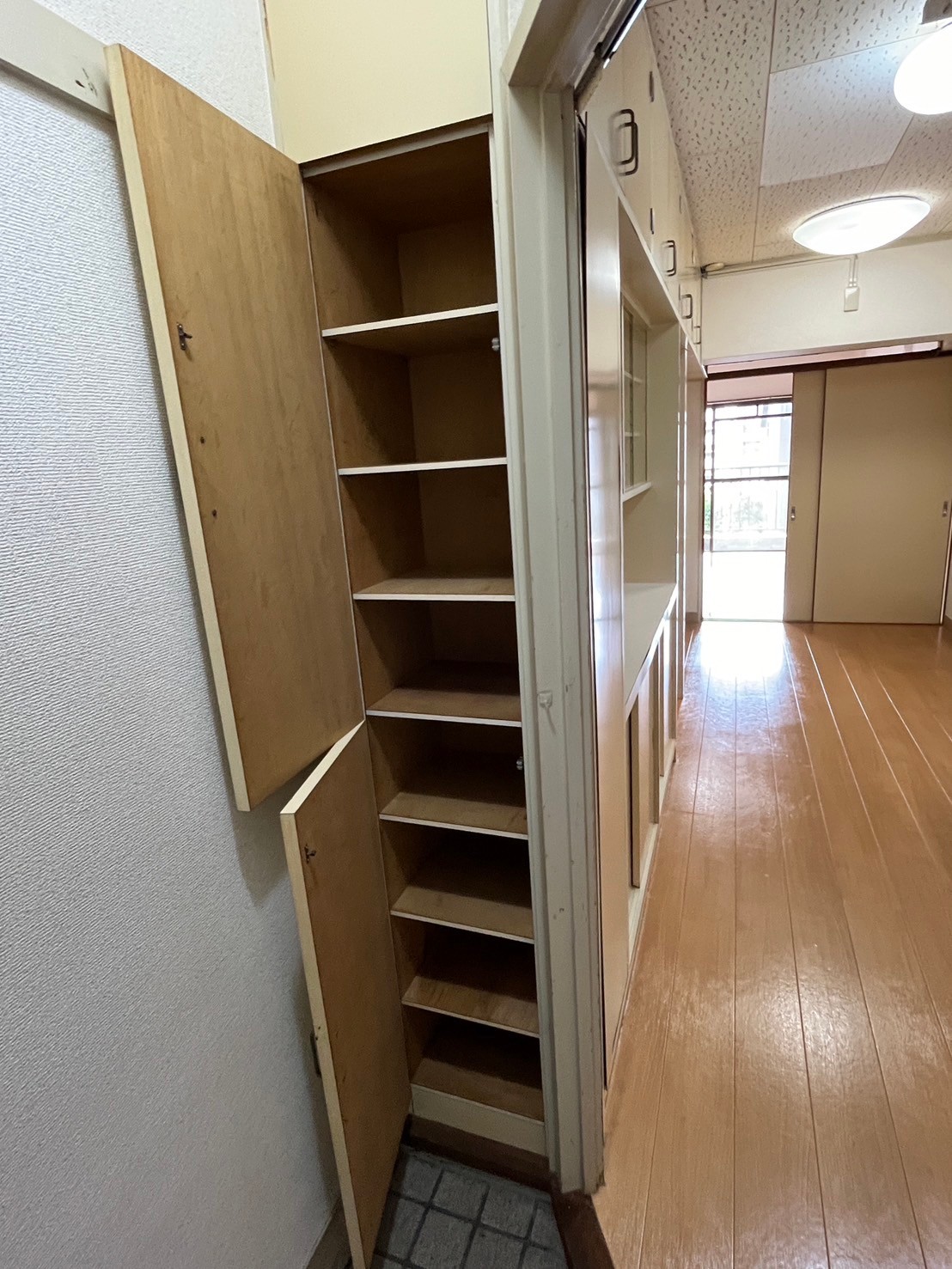 【ｍ　ａｐａｒｔｍｅｎｔの玄関】