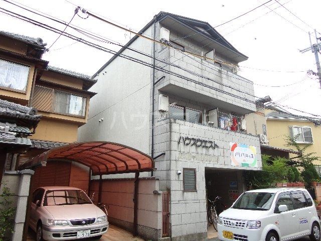 京都市西京区御陵北山下町のマンションの建物外観