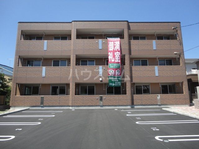 名古屋市中川区上脇町のマンションの建物外観