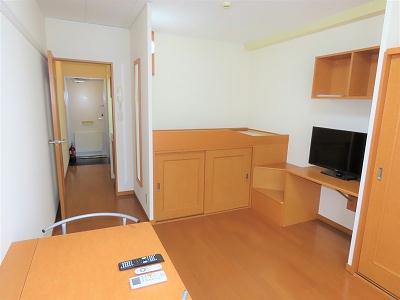 居室・リビング　ハイベッドタイプのお部屋です