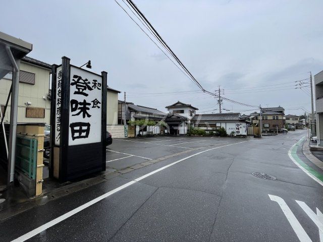 【西尾市山下町のアパートの飲食店】