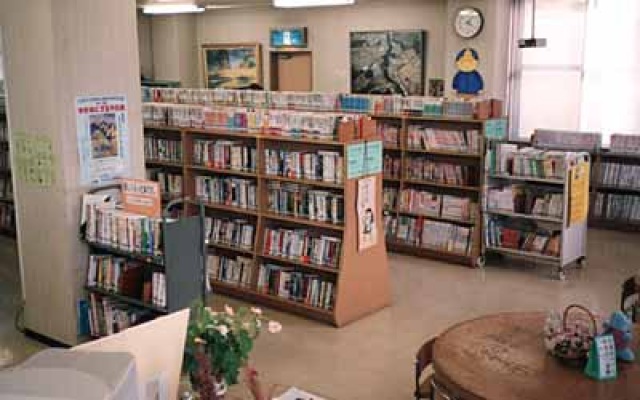 【ミシガンハウス浜大津の図書館】