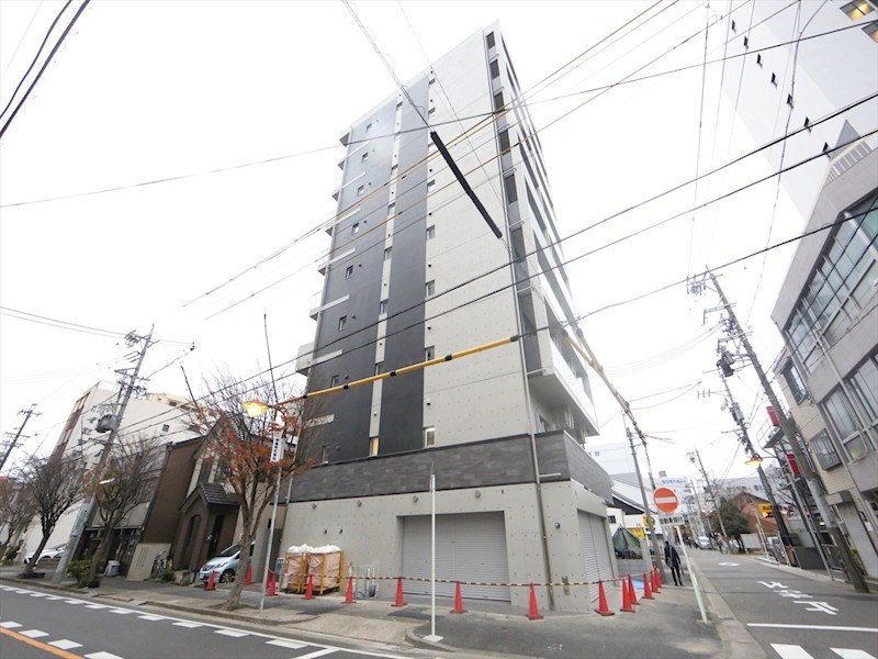 【名古屋市中区橘のマンションの建物外観】