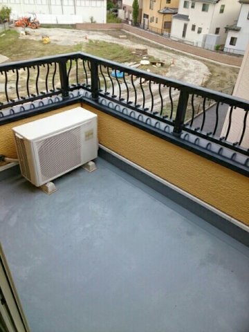 バルコニー　外からの目が気にならないバルコニーで洗濯物が干せます