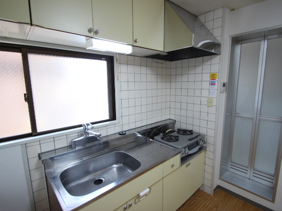キッチン　※別号室の写真です